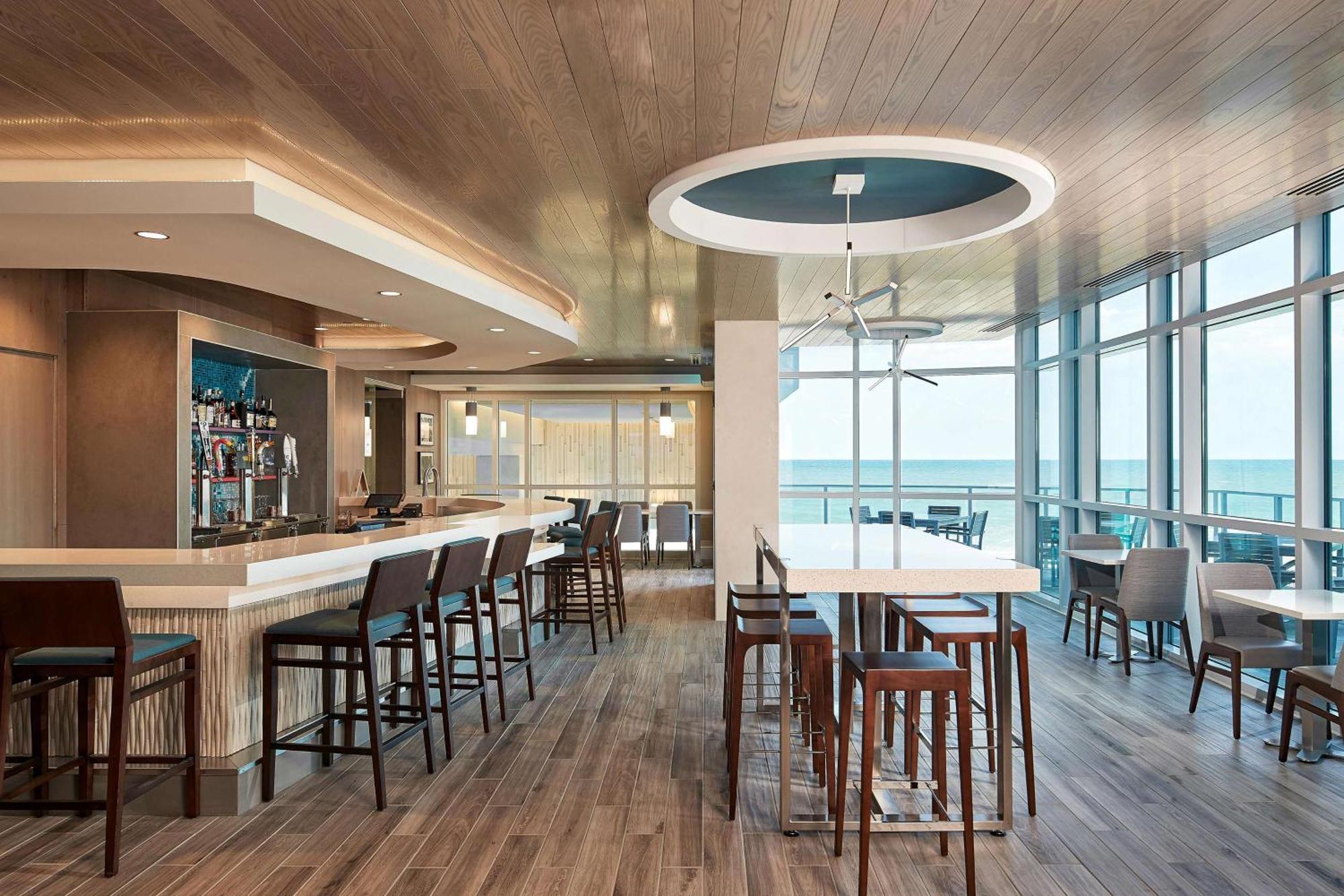 Hilton Grand Vacations Club Ocean Enclave Myrtle Beach Exterior photo